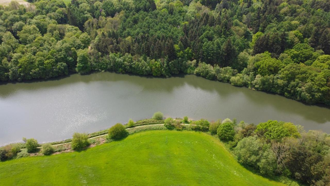 Quirky Vintage Horsebox Conversion With Stunning Views Of Ardingly Reservoir Balcombe Exterior foto
