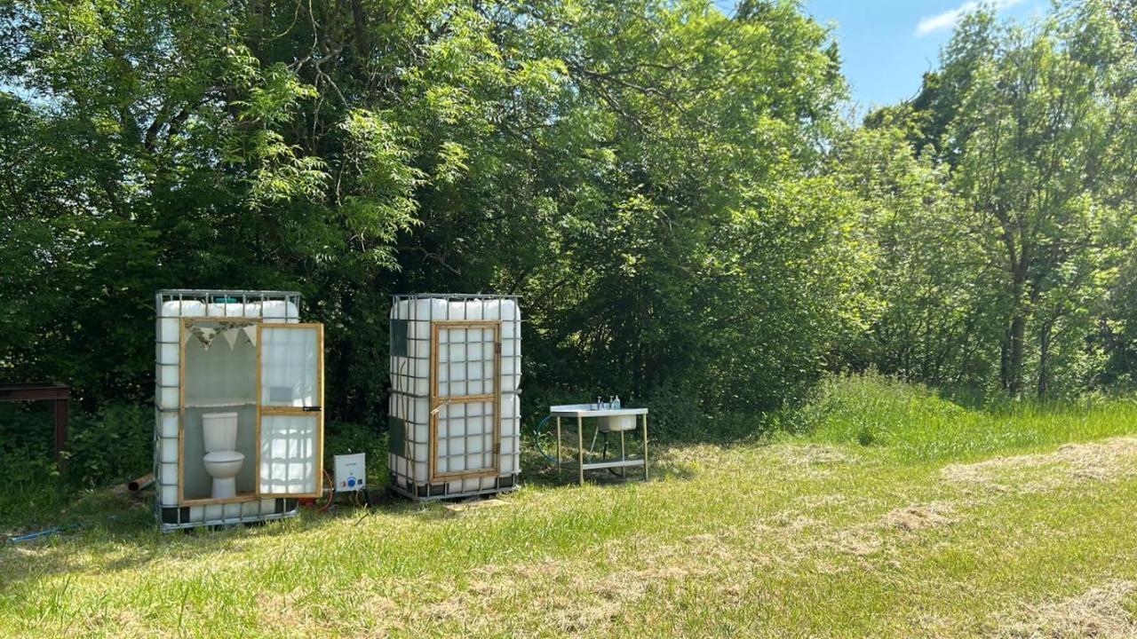 Quirky Vintage Horsebox Conversion With Stunning Views Of Ardingly Reservoir Balcombe Exterior foto